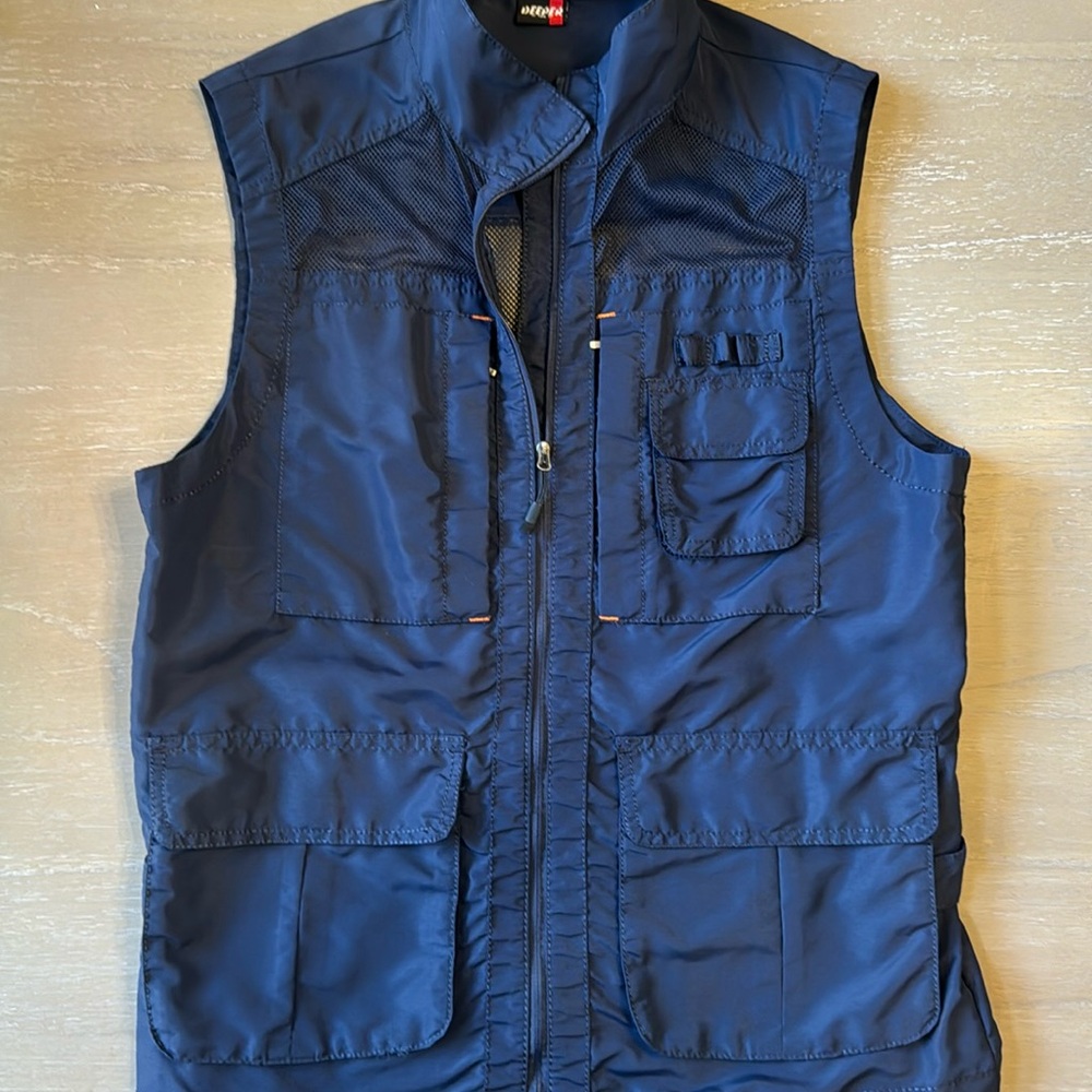 Fishing/tactical vest from Deeper.